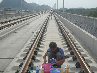 滬昆高鐵?？蛙壍腊逍奚?>
                                            <em>滬昆高鐵專客軌道板修色</em>
                                        </a>
                                    </li>
                                
                                    <li>
                                        <a href=